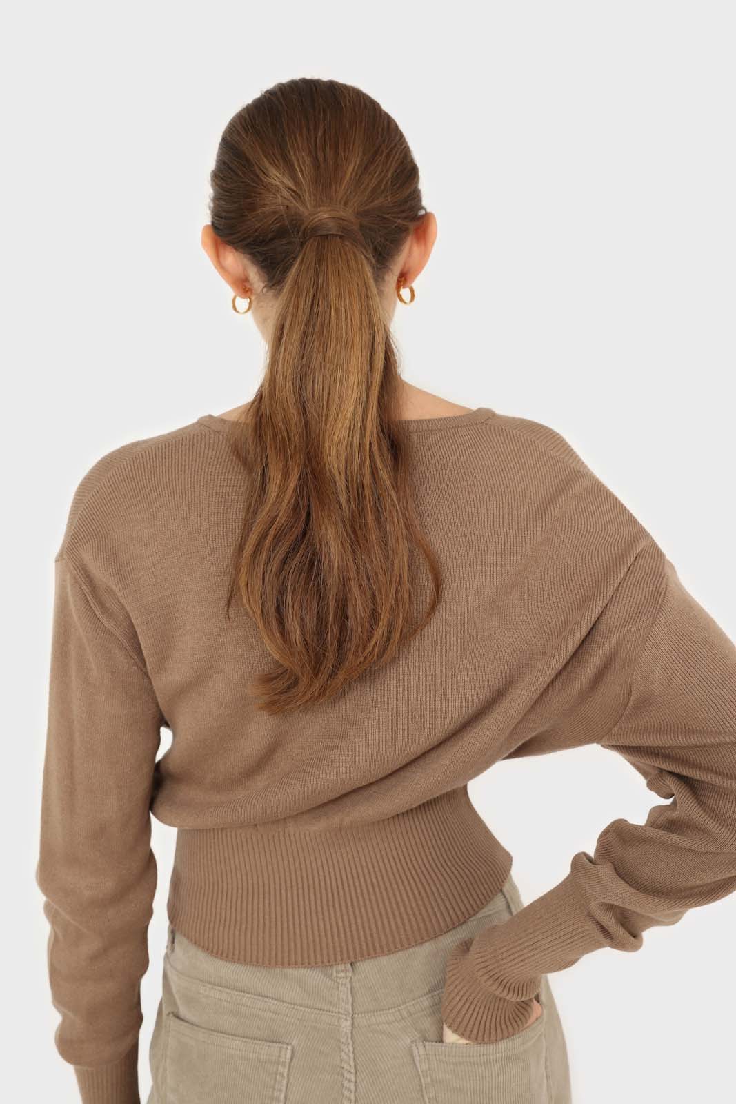 Cocoa brown V-neck cropped cardigan_6