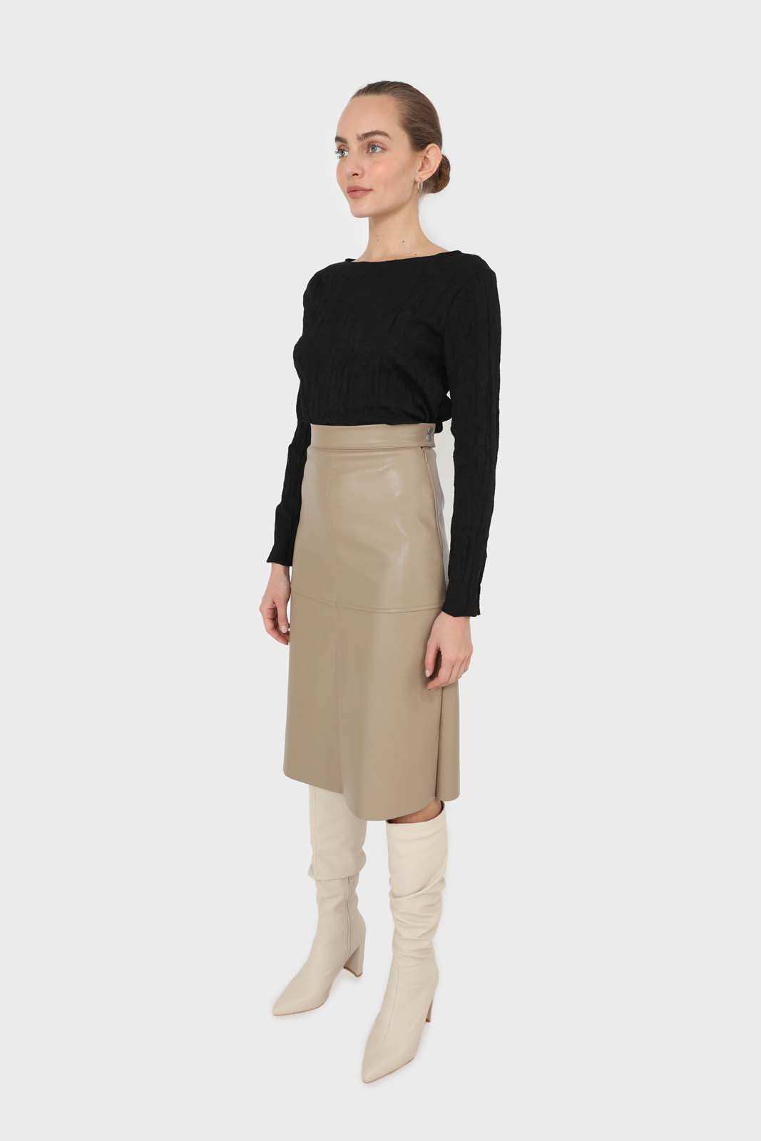 Black wrinkled long sleeved top_5