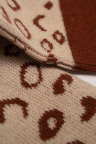 Beige and brown leopard outline socks_2