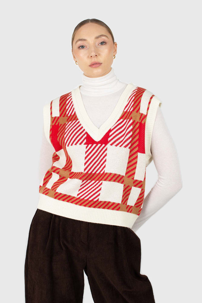 Ivory and red plaid knit vest_4