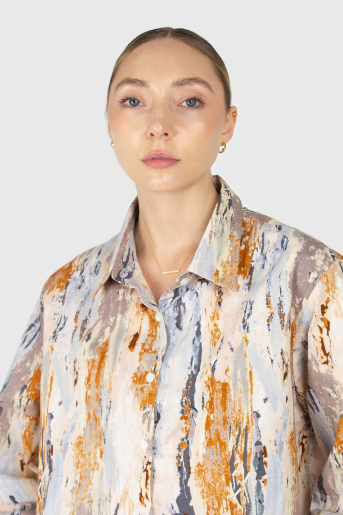 Rust marble print cropped cotton shirt_3