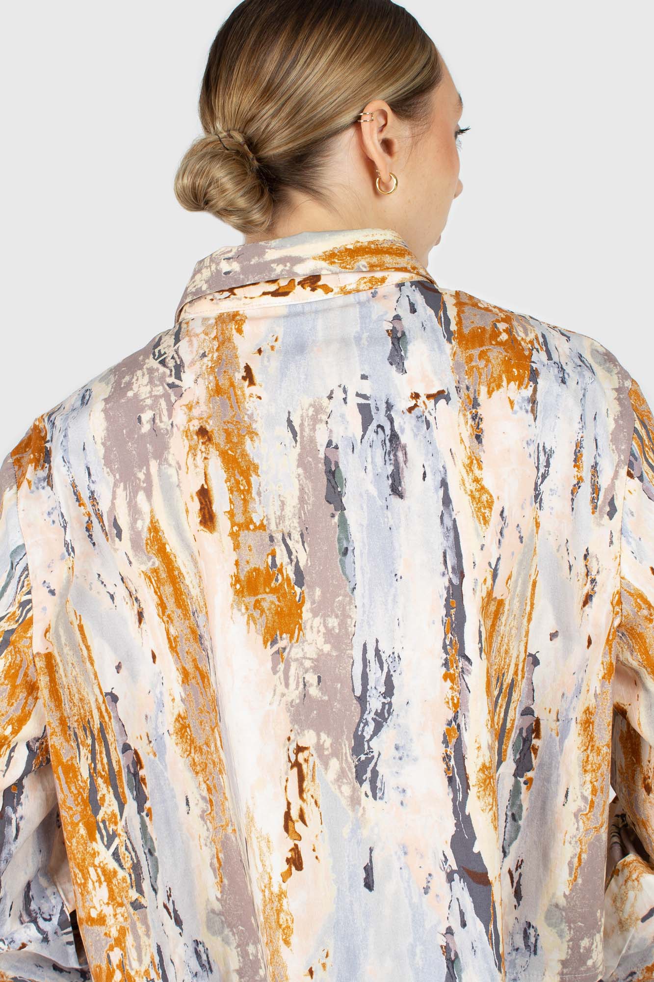 Rust marble print cropped cotton shirt_4