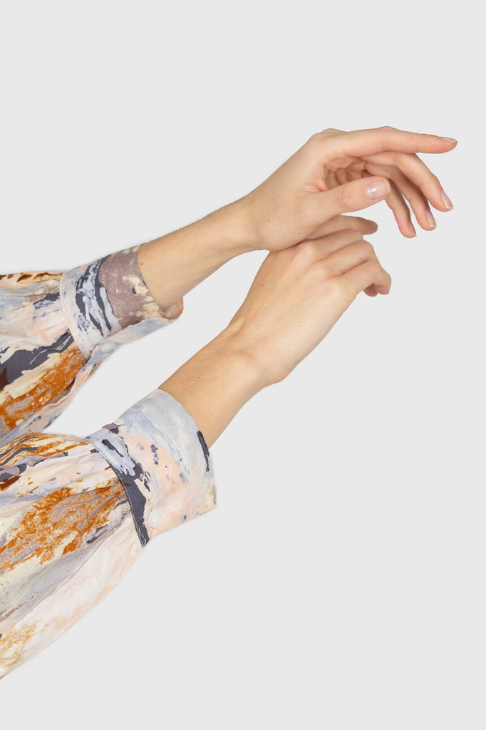 Rust marble print cropped cotton shirt_6