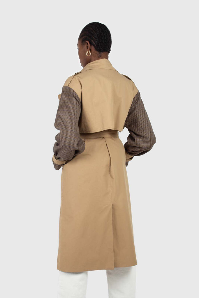 Beige and brown checked sleeve trench coat_8