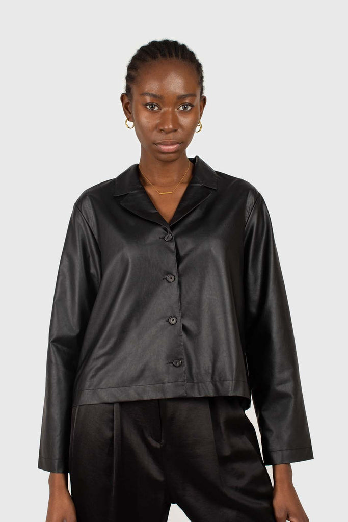 Black vegan leather short shirt jacket_1