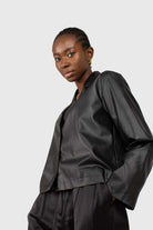 Black vegan leather short shirt jacket_4