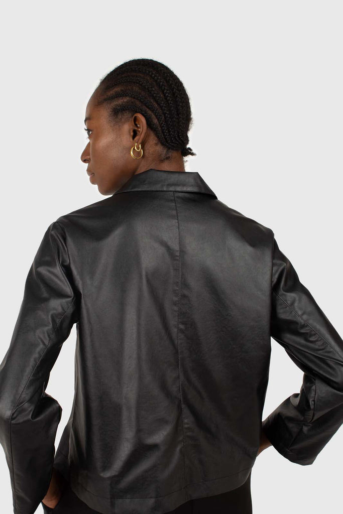 Black vegan leather short shirt jacket_7