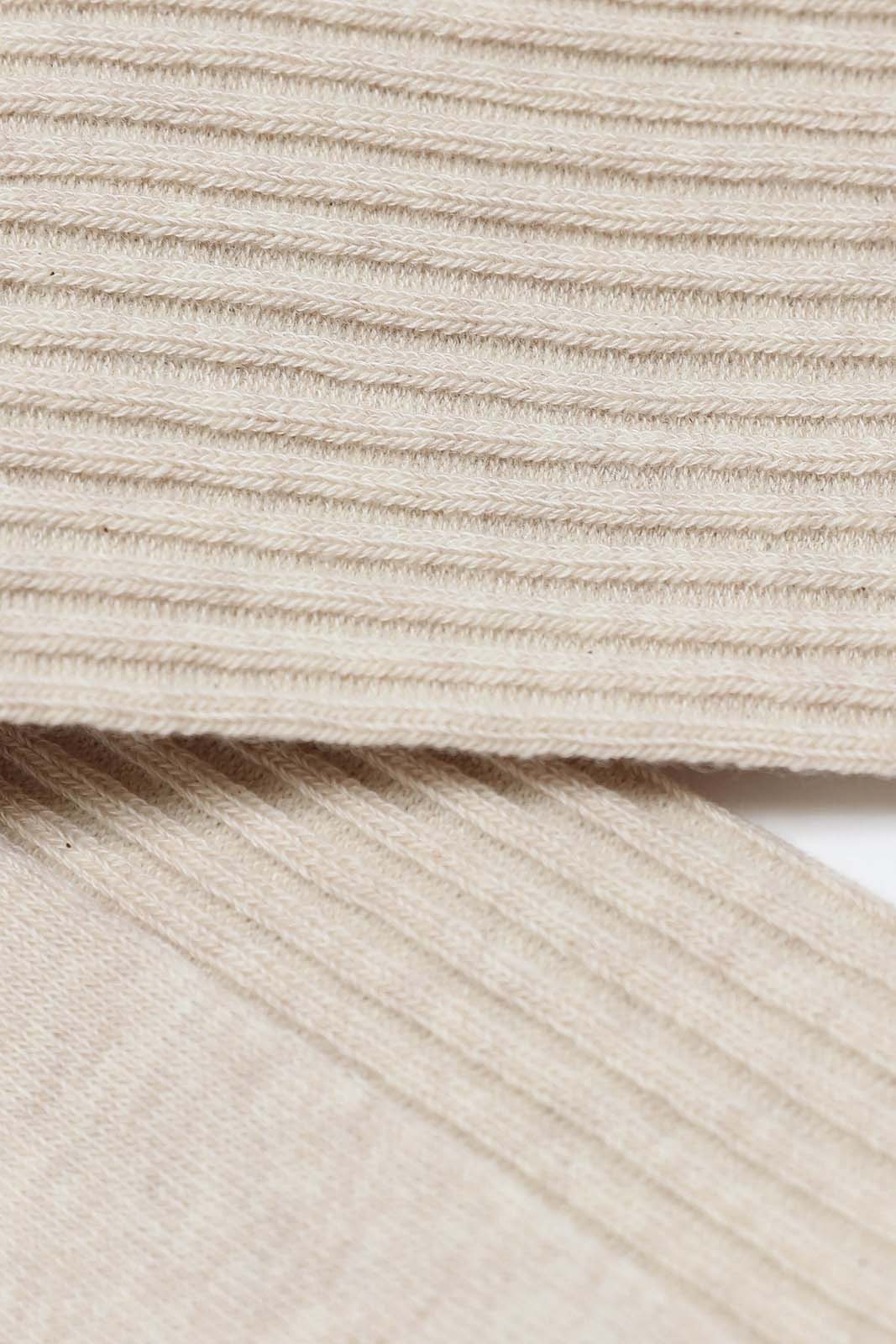 Oatmeal long ribbed socks_2