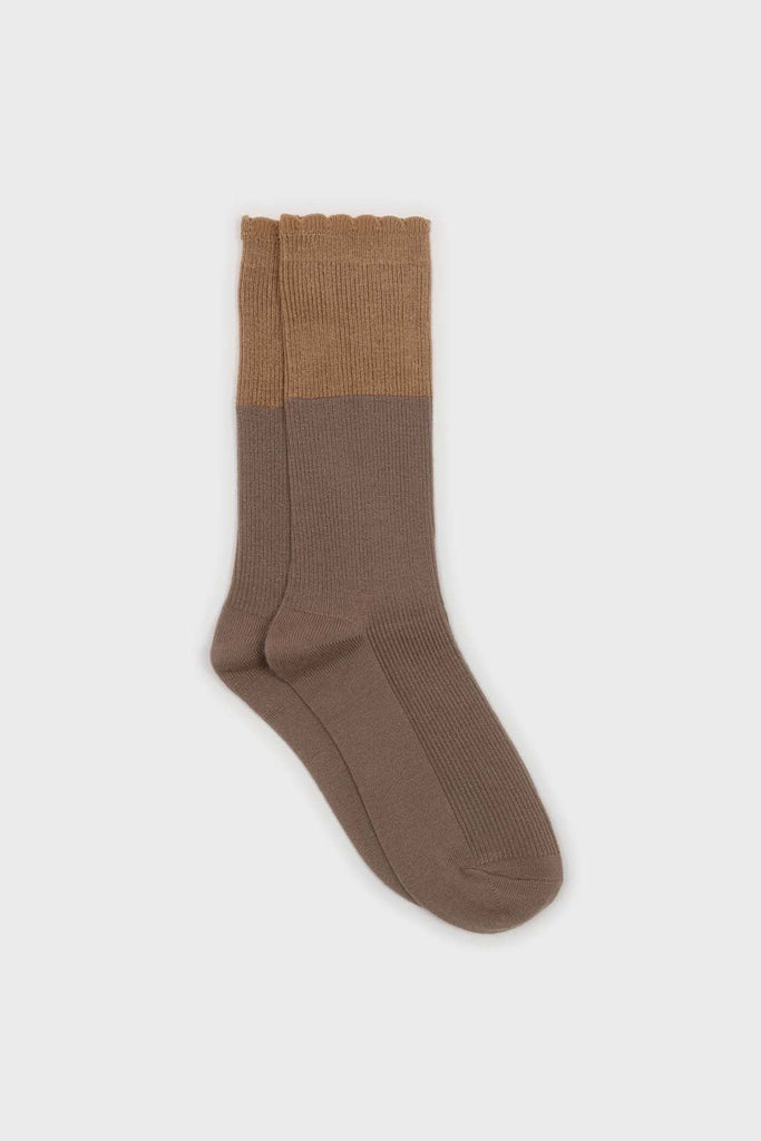 Cocoa and beige colorblock long socks_1