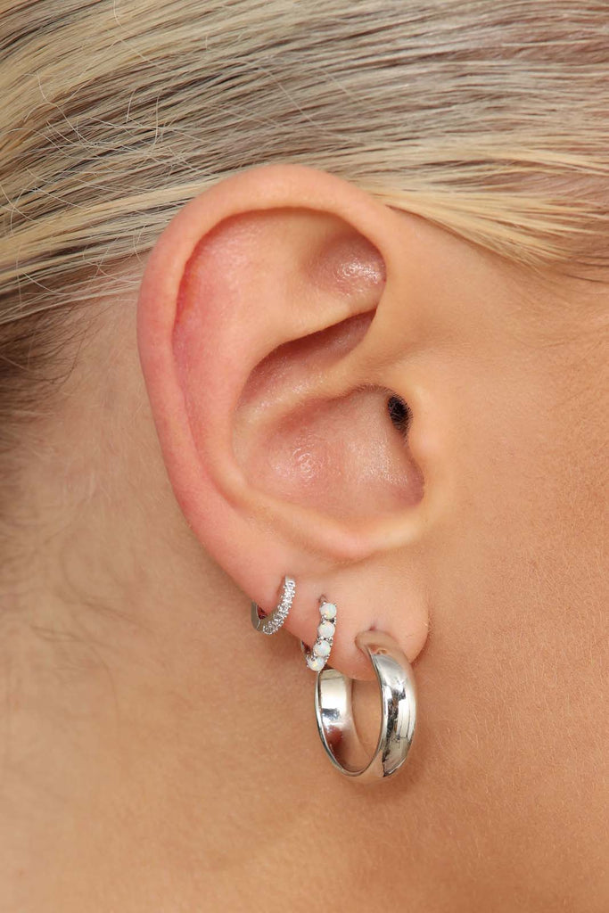 Silver simple pave huggie earrings - 5.5mm_2