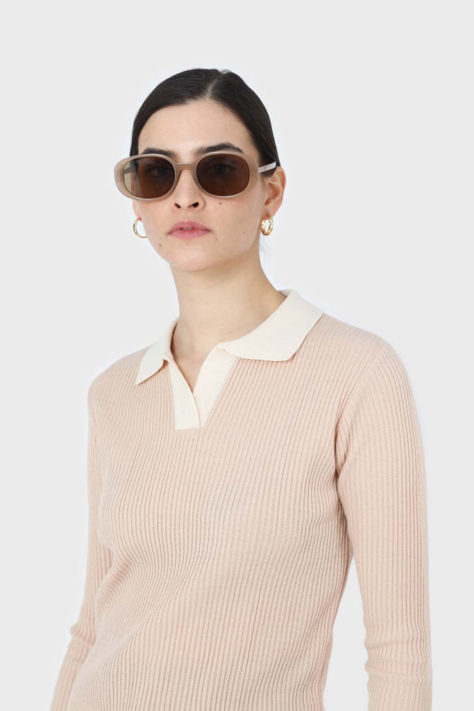 Beige and white contrast collar knit top_1