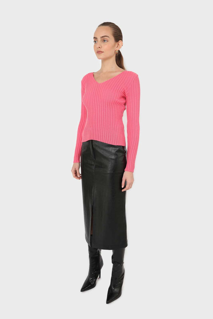 Hot pink ribbed V-neck fitted knit top_7
