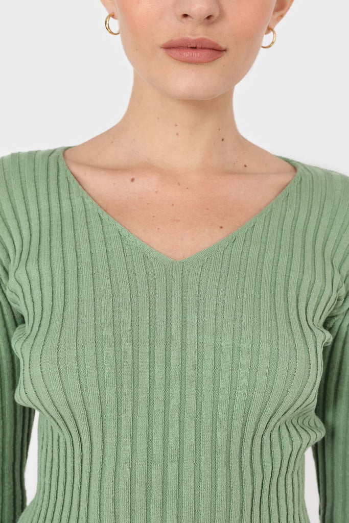 Mint green ribbed V-neck fitted knit top_4