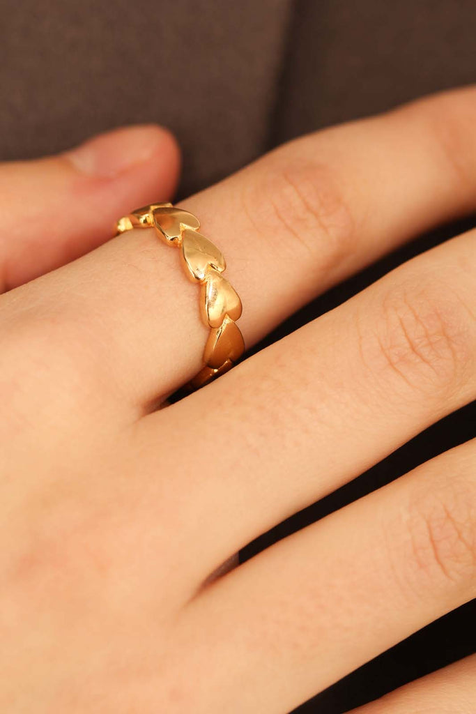 Gold thick connecting hearts ring_2
