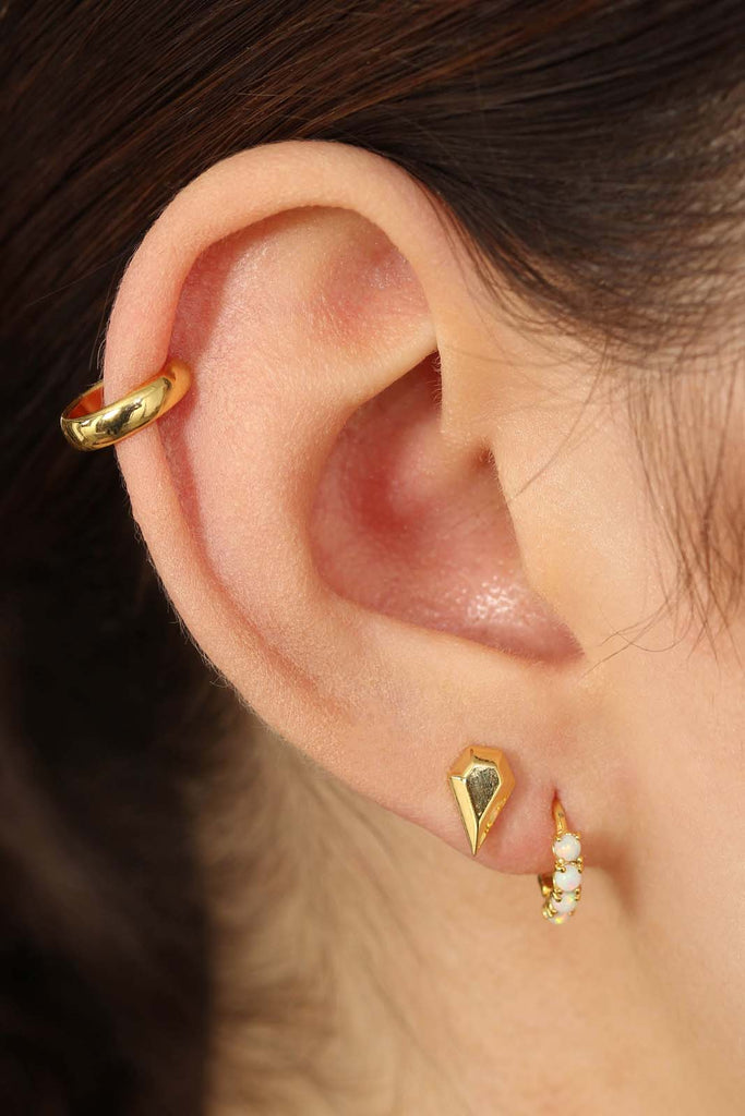 Gold iridescent huggie hoop earrings - 7mm_2