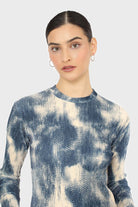 Teal tie dye print velvet cropped top_6