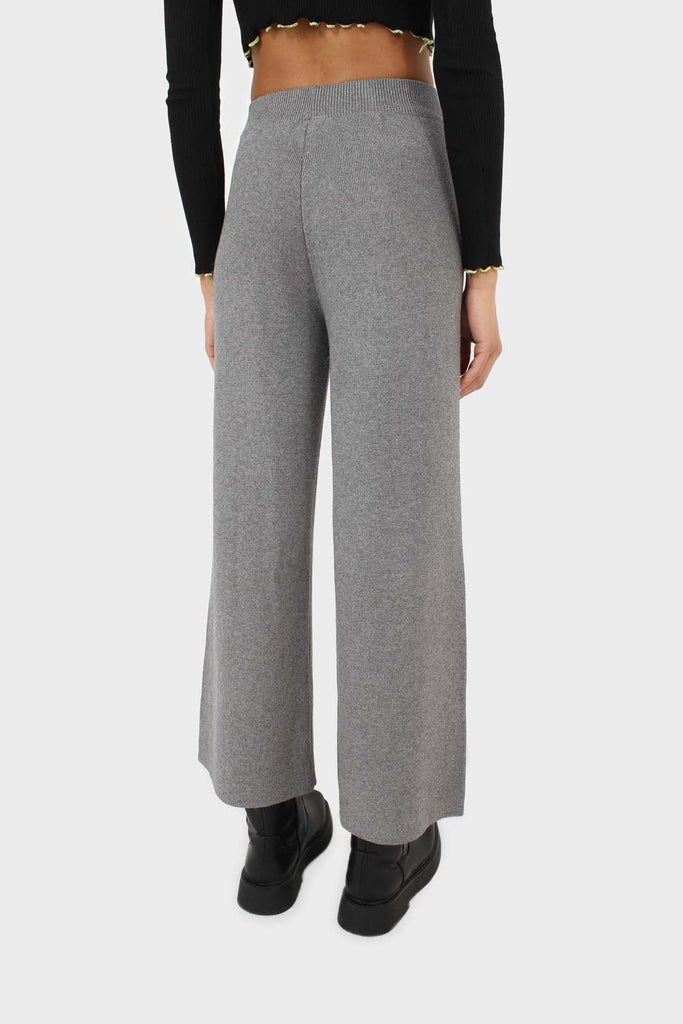 Grey smooth loose fit knit trousers_2