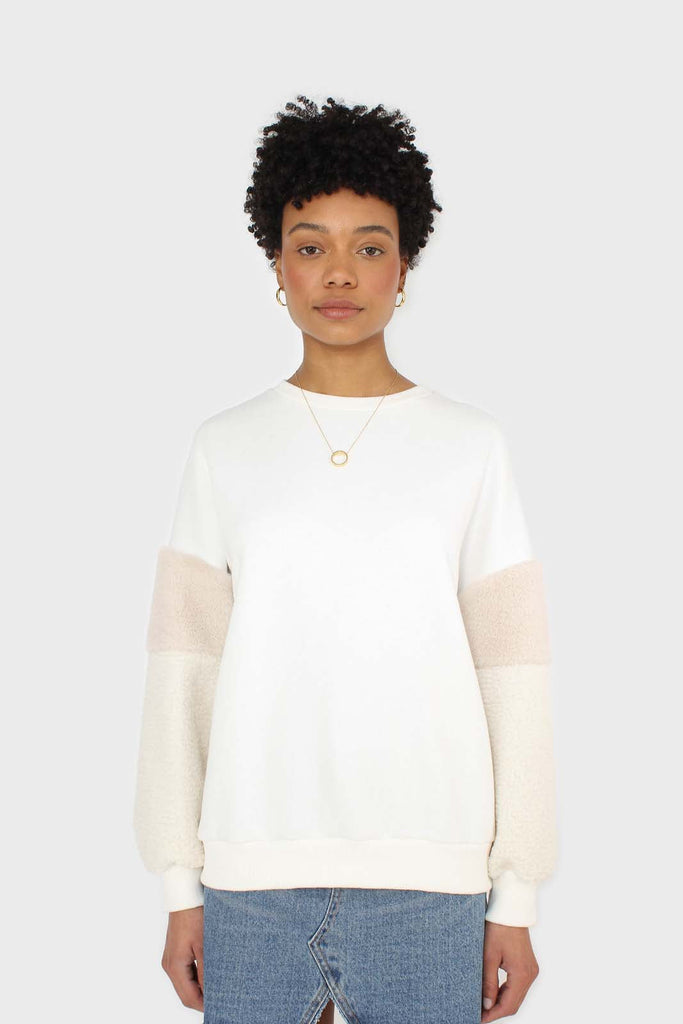 Ivory and beige faux fur sleeved sweatshirt_5