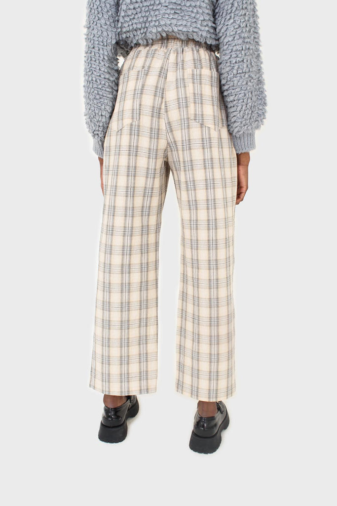 Beige and khaki plaid loose fit trousers_8