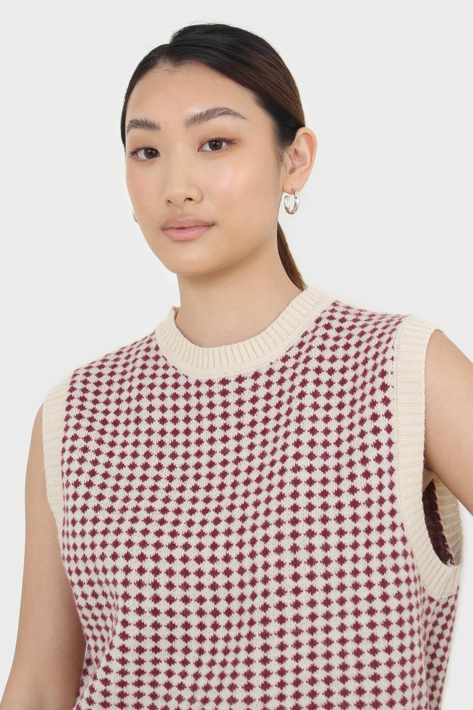 Ivory and red patterned vest_3