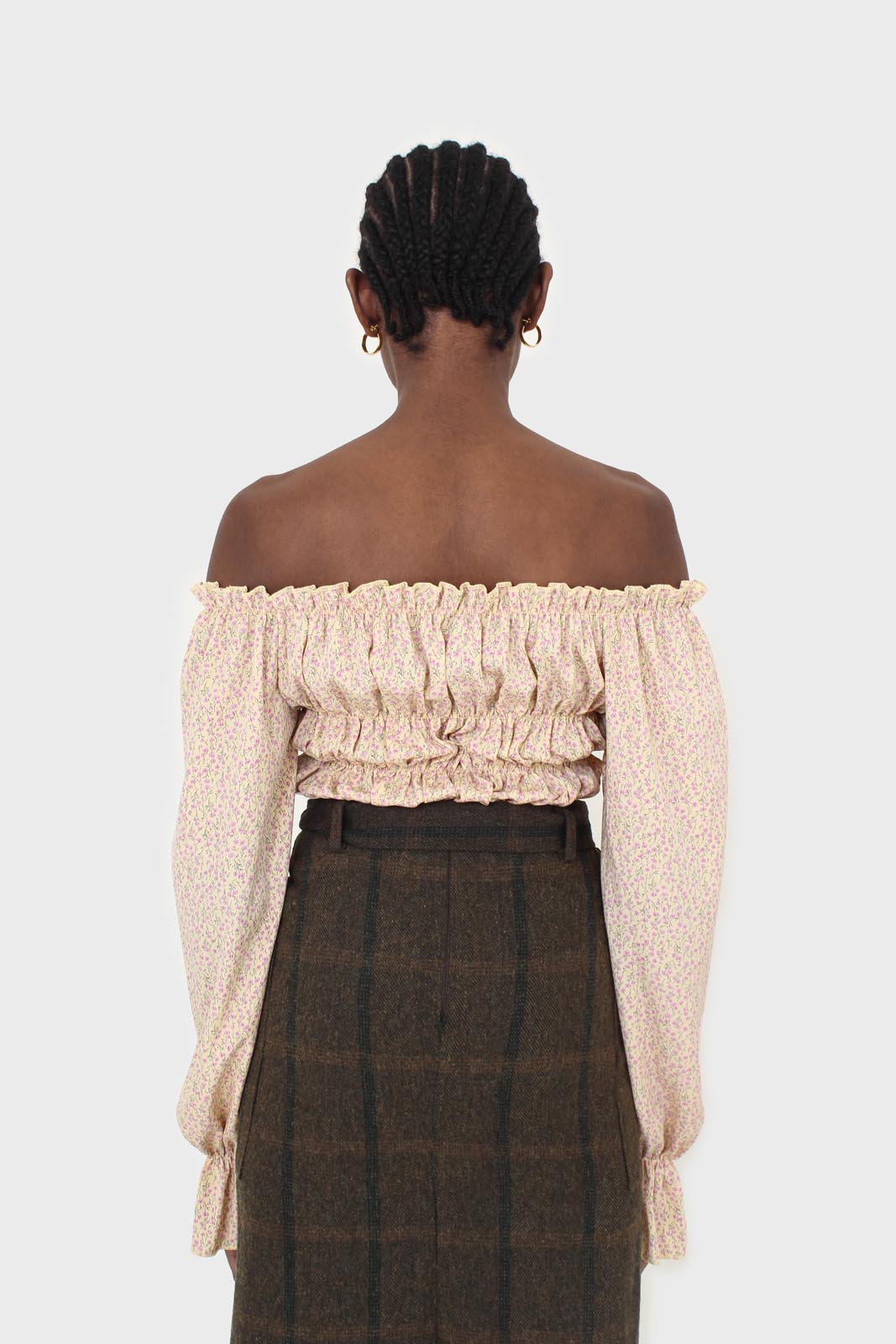 Yellow floral smocked crop blouse_9