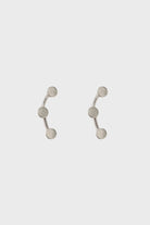 Silver connecting disk stud earrings_2