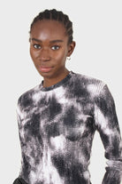 Black tie dye print velvet cropped top_2