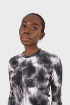 Black tie dye print velvet cropped top_6