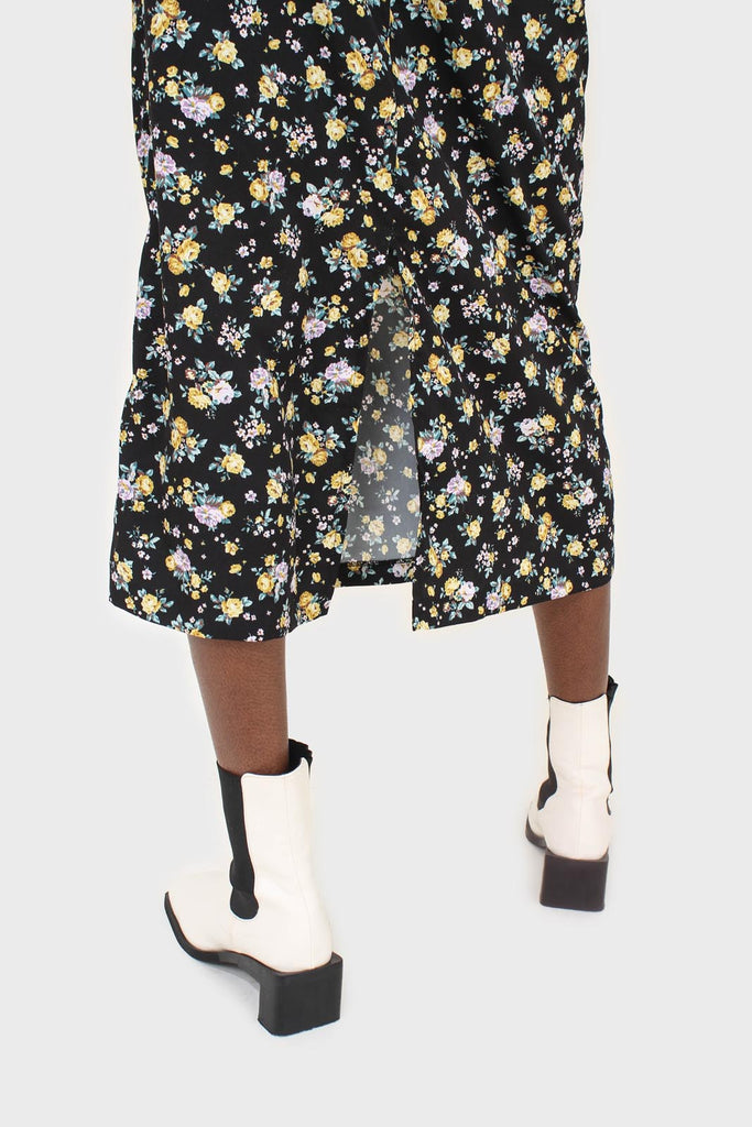 Black and mustard floral print skirt_8
