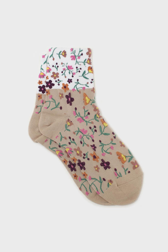 Beige floral colourblock socks_1