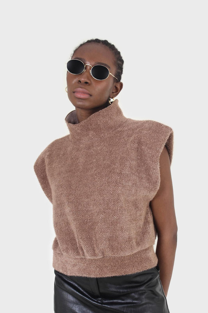 Brown fuzzy structured shoulder pad vest top_8