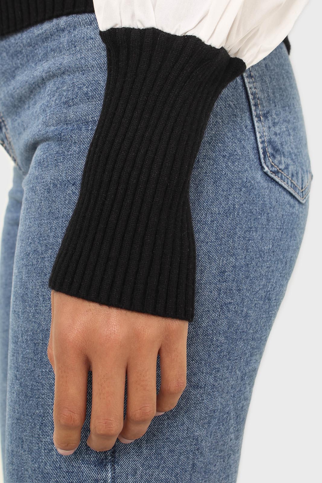 Black knit and white contrast puff sleeved top_7