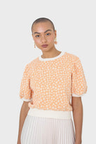 Orange and white daisies short puff sleeved top_1