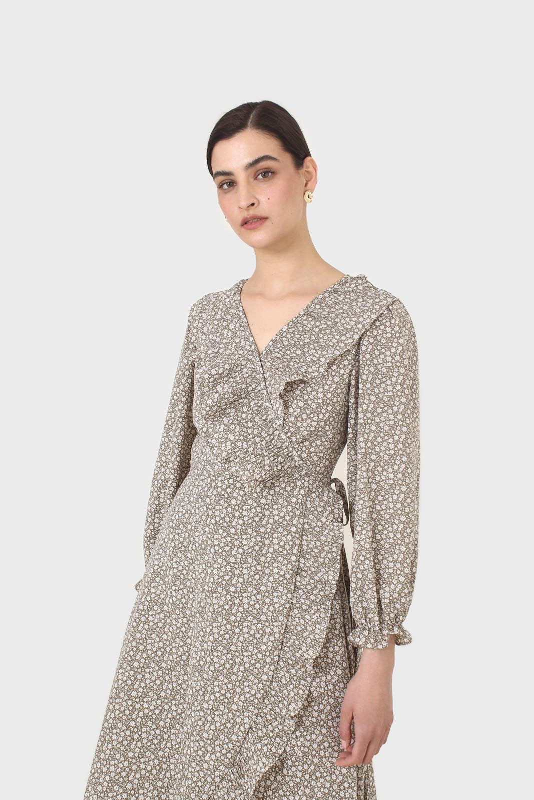 Ditsy floral print pleated ruffle V neck dress_6