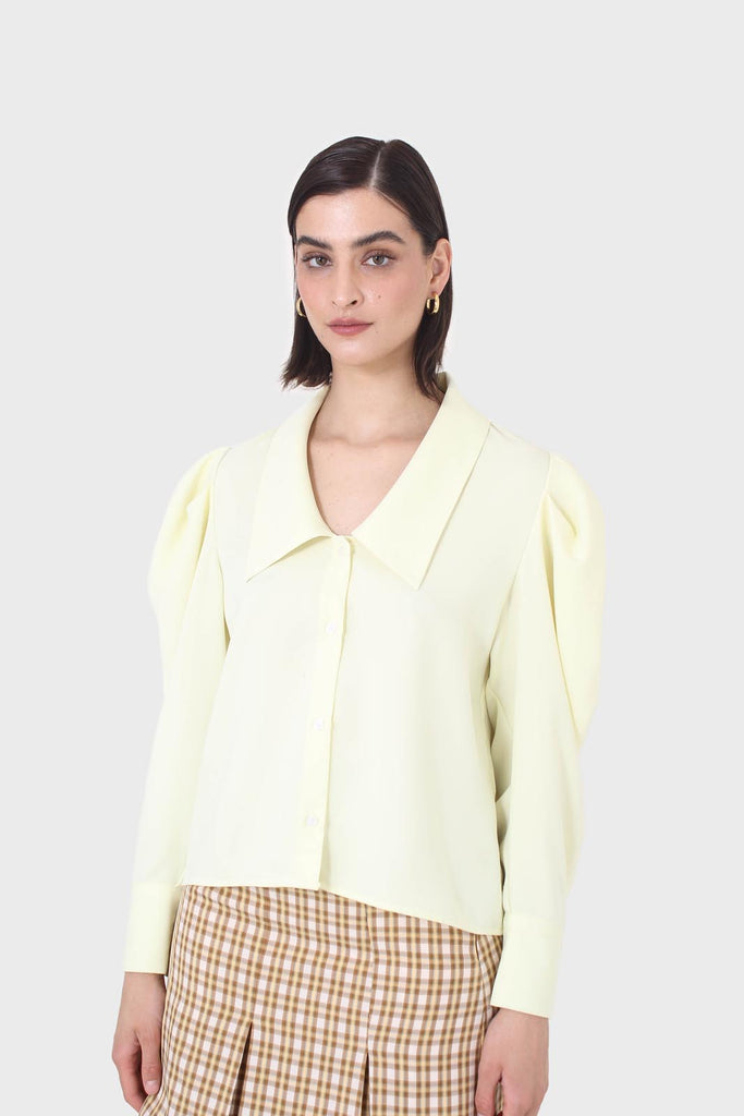 Yellow pointed collar blouse_1