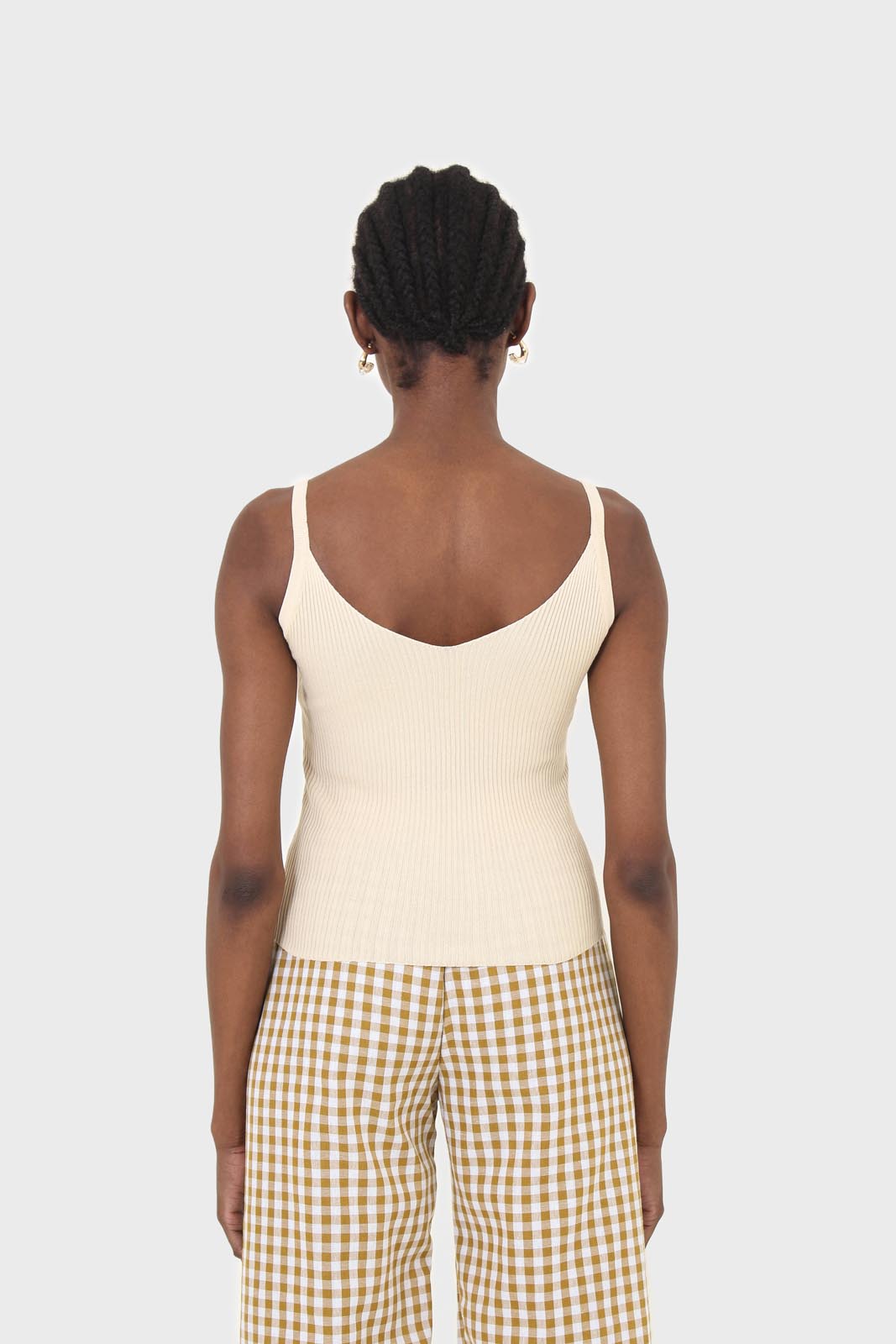 Beige v-neck knit tank_2