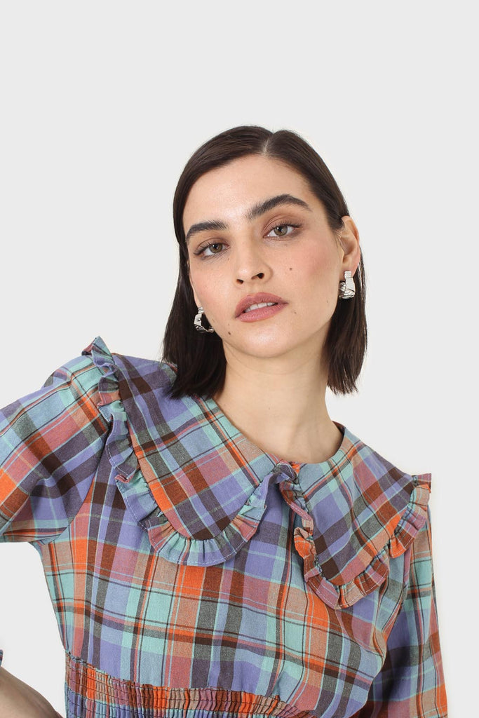 Blue and orange checked large collar blouse_2