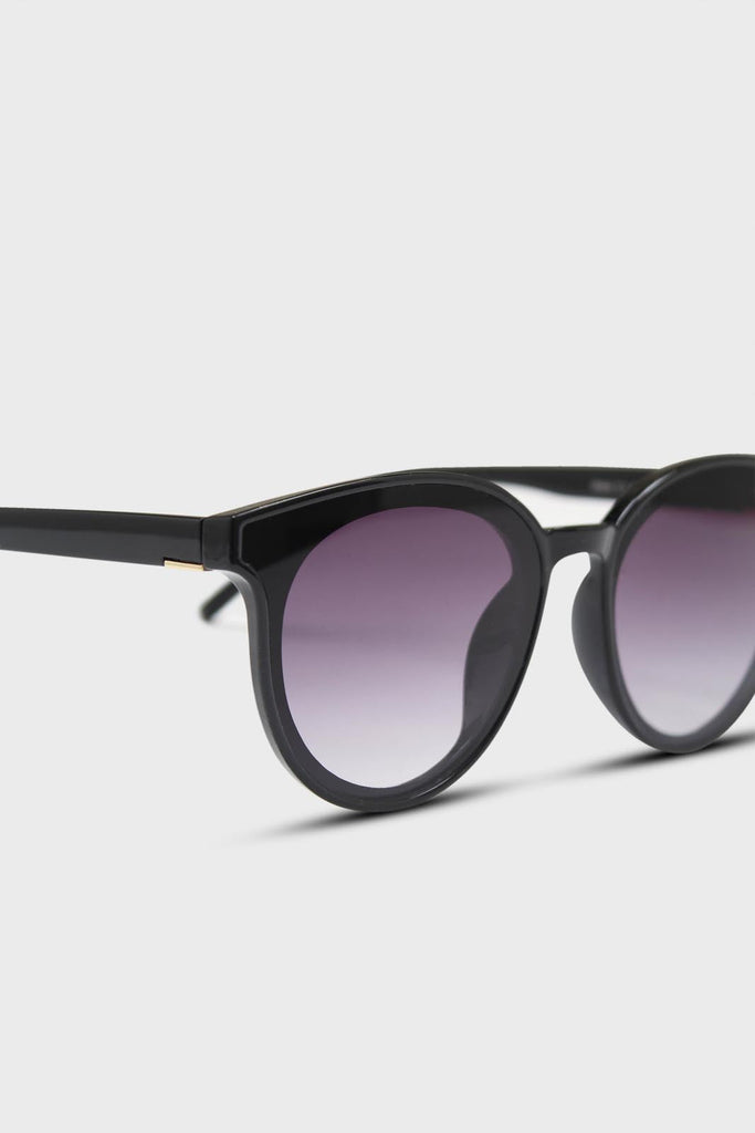 Black colourblock sunglasses_3