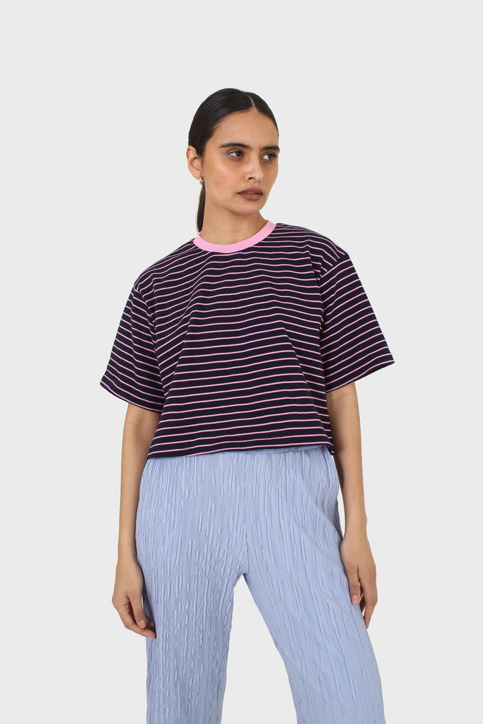 Pink and navy striped contrast binding cropped tee_1