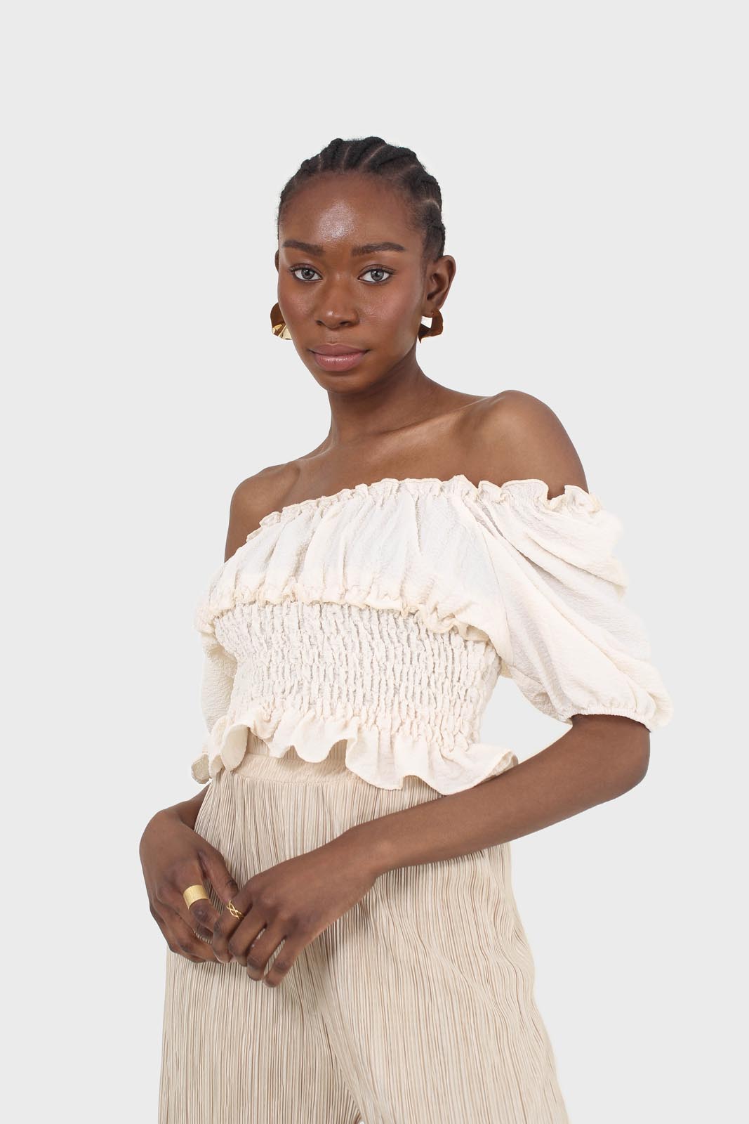 Cream ruched bodice puff sleeved top_6