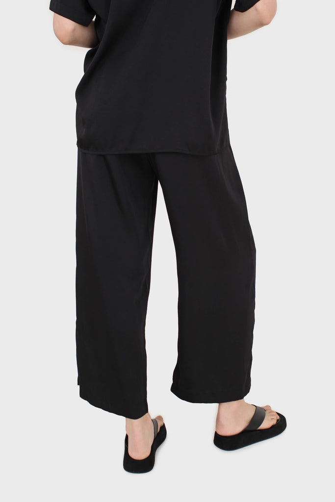 Black satin loose fit trousers_2