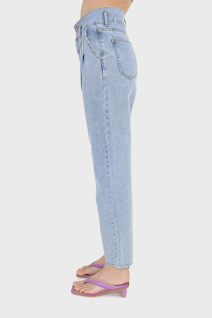 Mid wash pleat front jeans_4