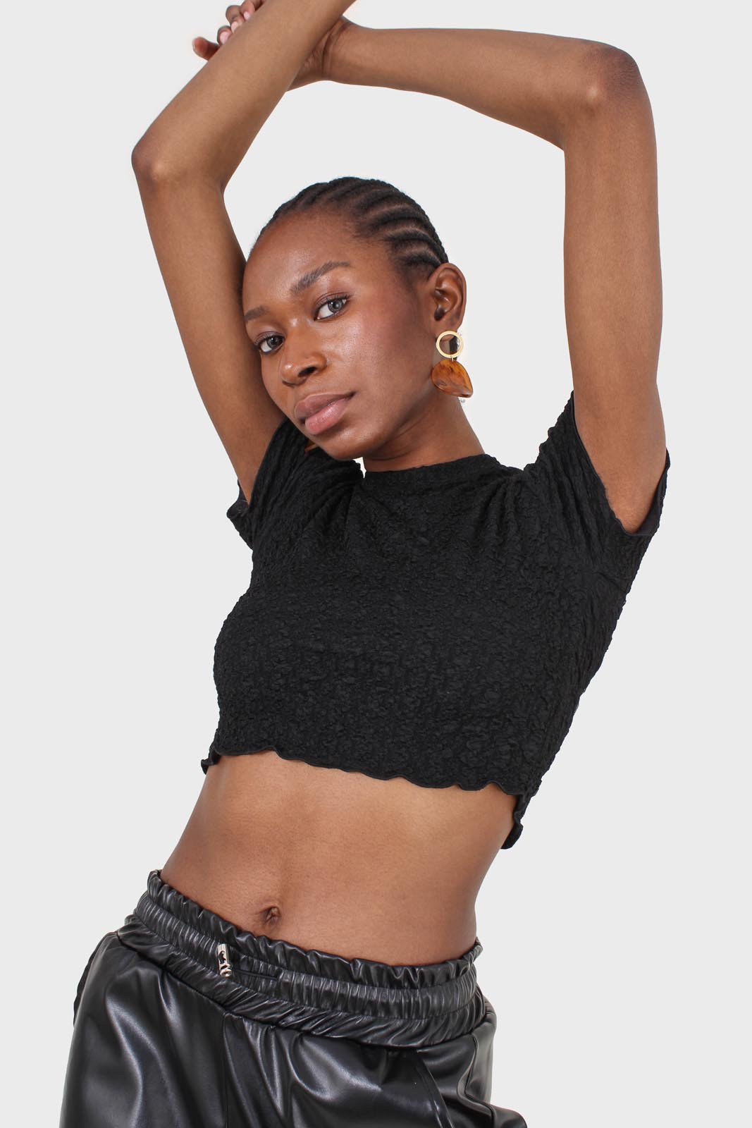 Black shirring crew neck tee_4