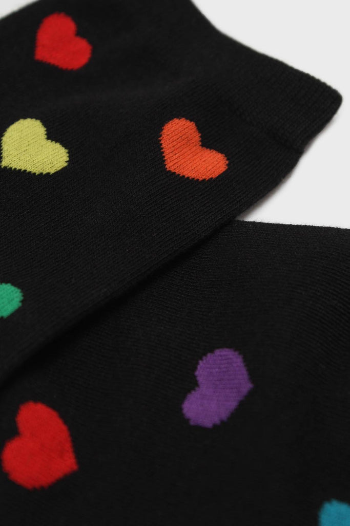 Black rainbow heart socks_2