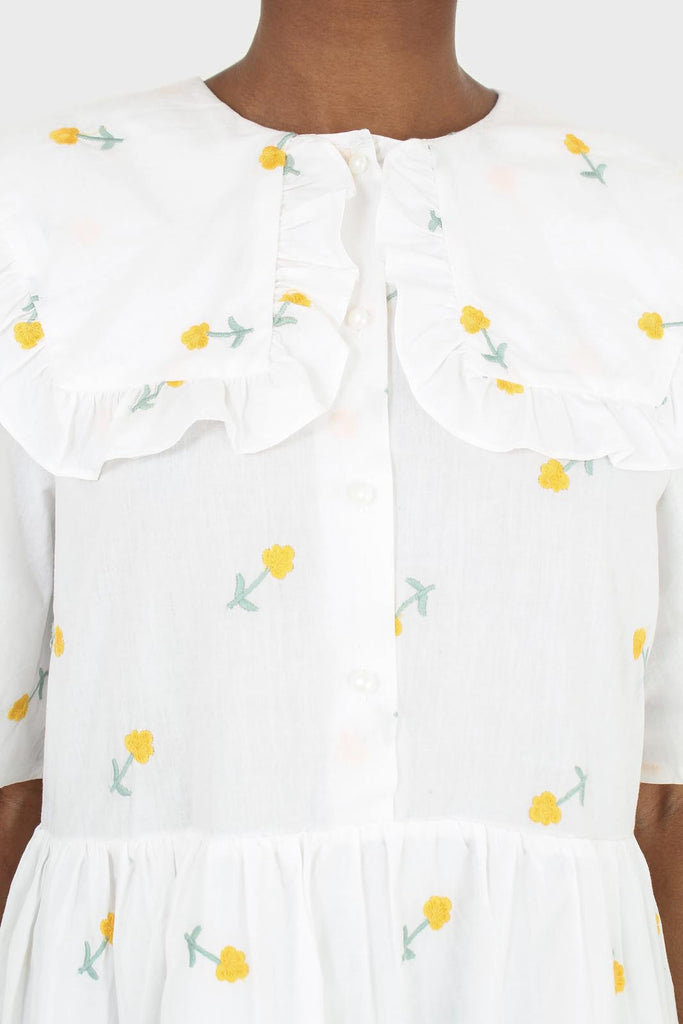 White floral embroidery giant collar dress_2