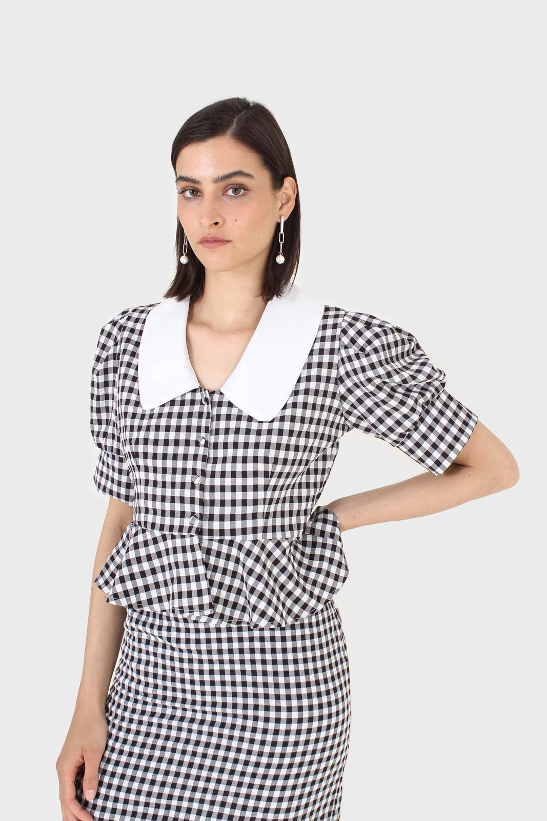 Black and white gingham large collar peplum top_1