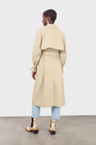 Light beige single breasted buckle detail trench coat_2