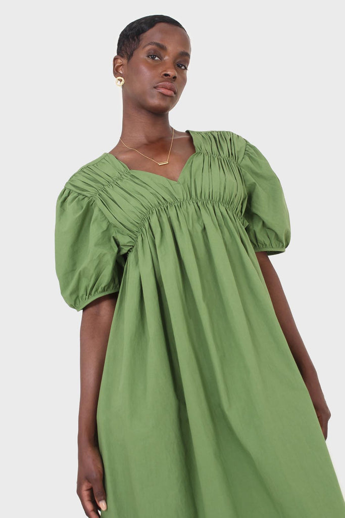 Green ruched seam V neck dress_7