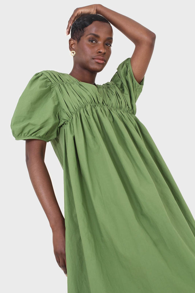 Green ruched seam V neck dress_9