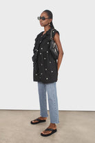 Black and white daisy ruffle dress_10